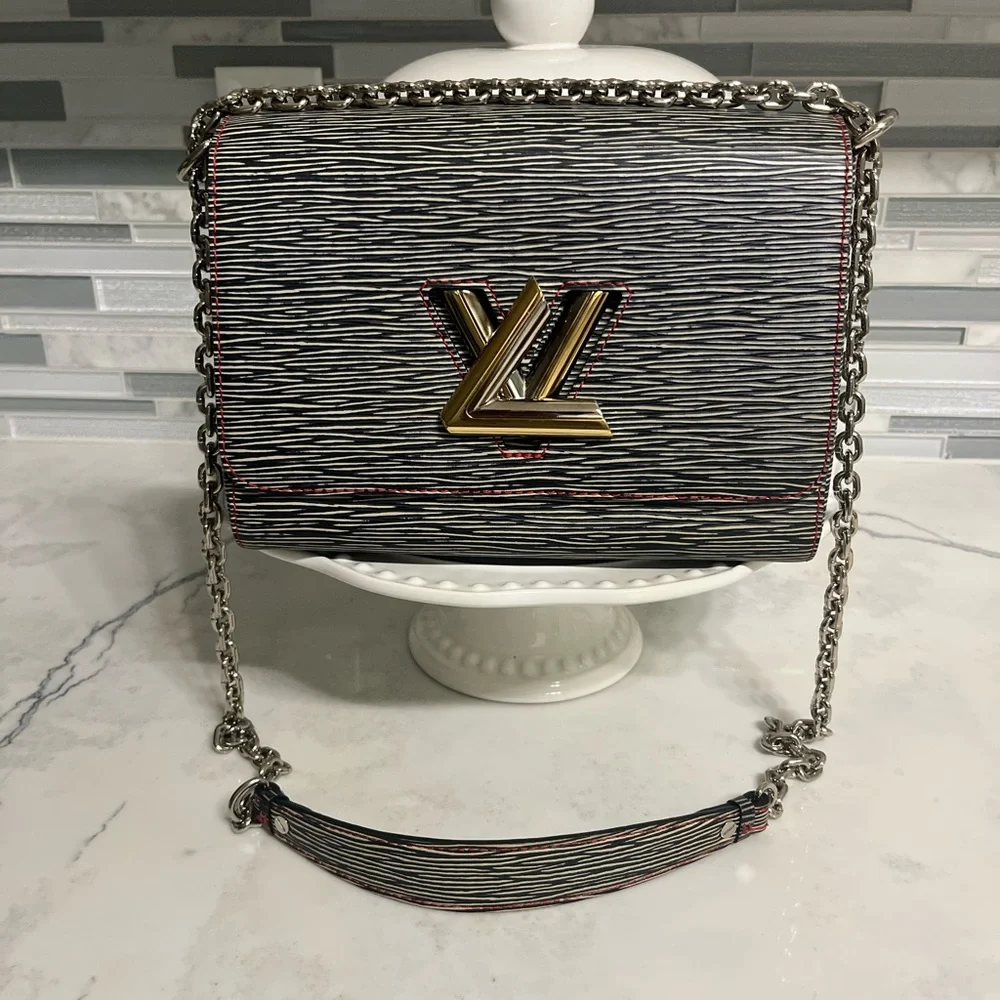 Louis Vuitton Navy & White Epi MM Twist Chain Shoulder/Crossbody Bag - Picture 1 of 10